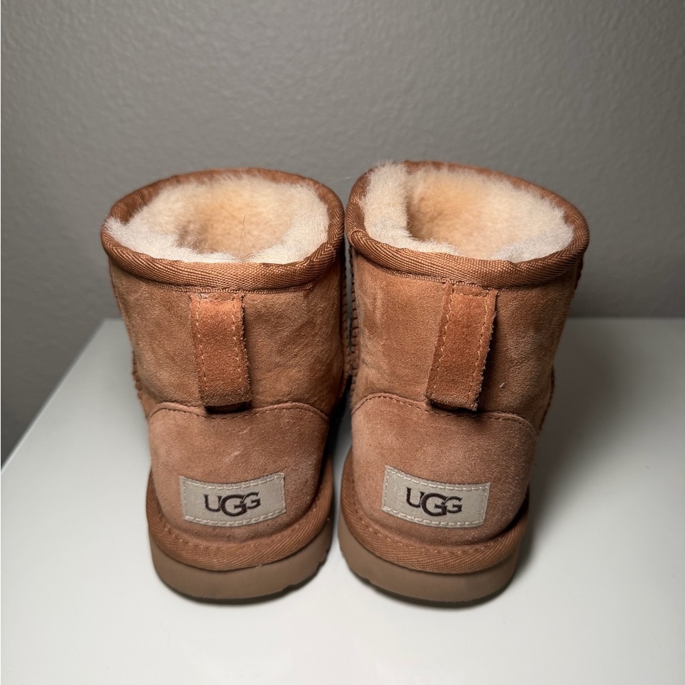 UGG Classic Mini Chestnut Size 4